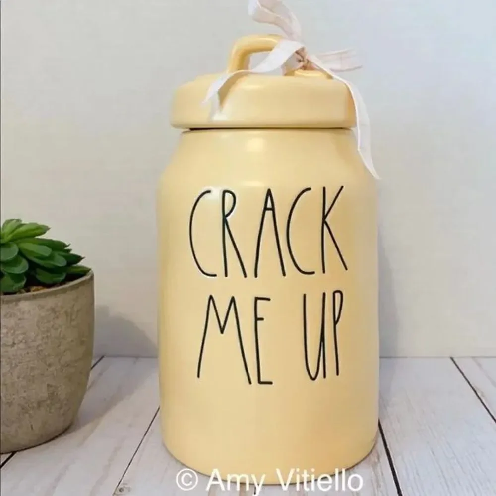 NWT RAE DUNN CRACK ME UP SPRING YELLOW MATTE CERAMIC BEAUTIFUL CANISTER JAR